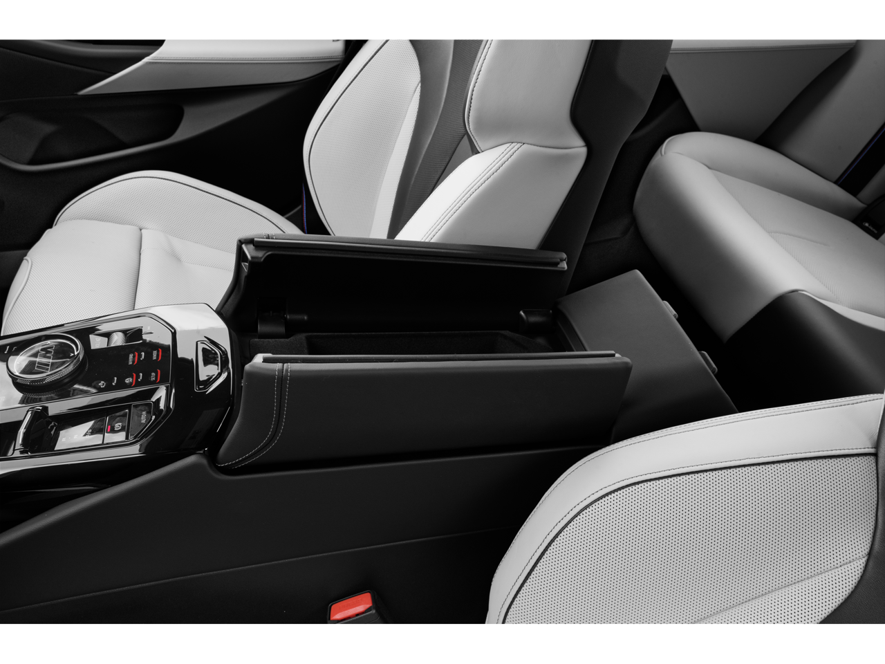 2027 BMW M5 Base