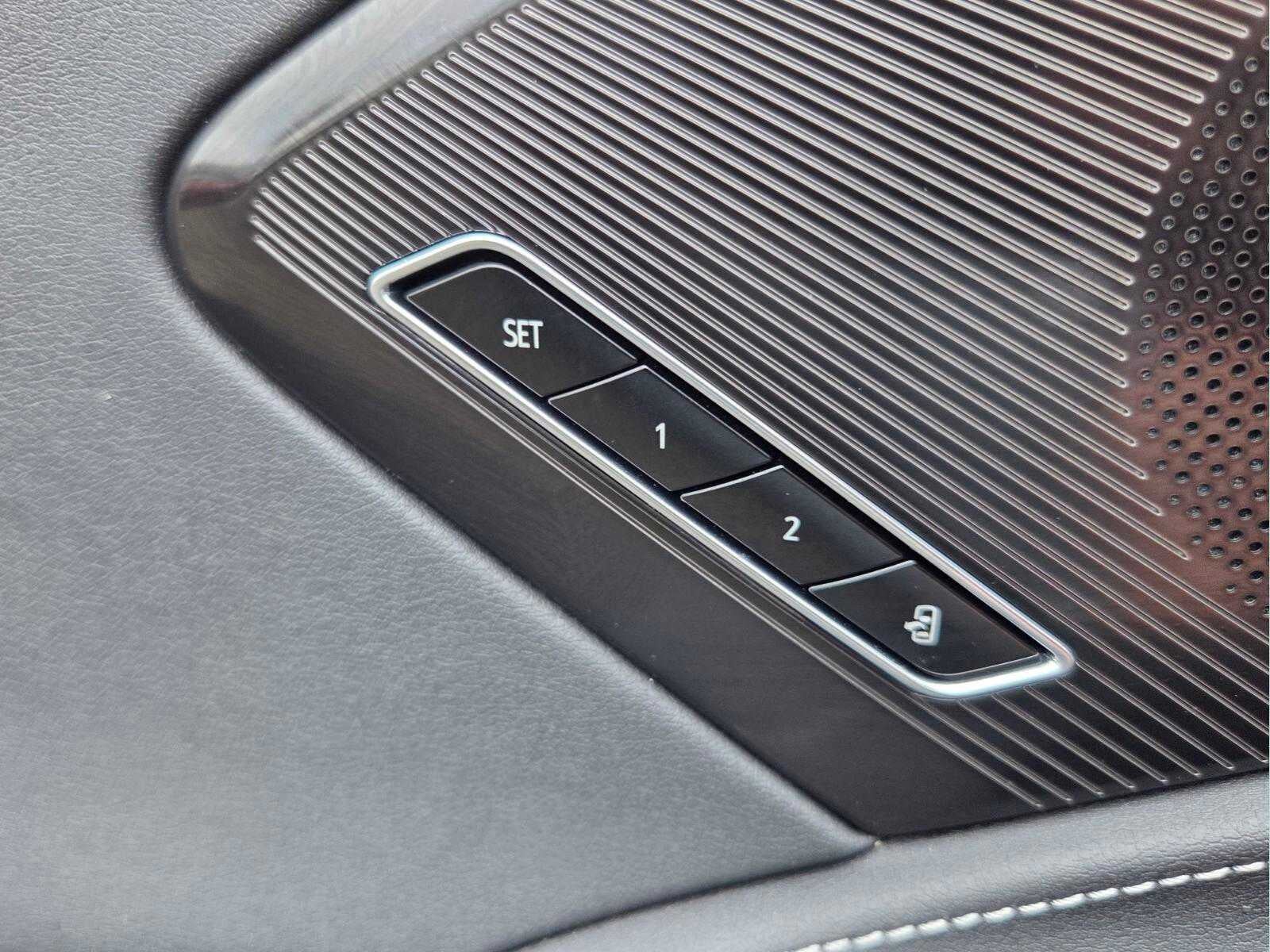2025 Chevrolet Corvette 2LT