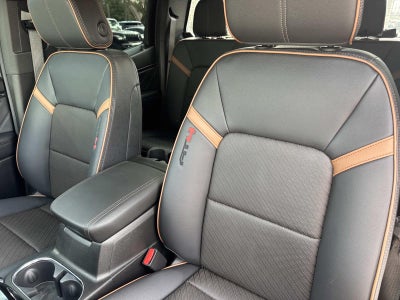 2024 GMC Canyon 4WD AT4