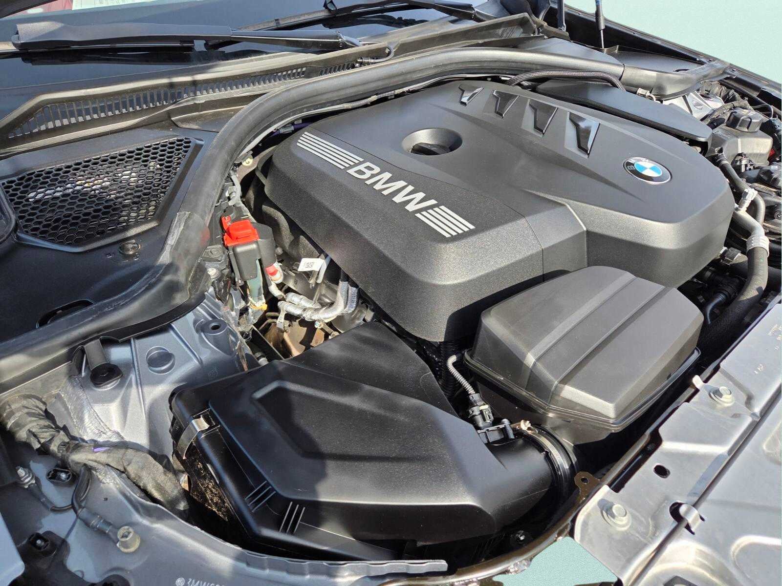 2025 BMW 330i 330i