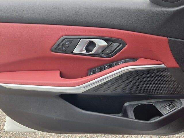 2025 BMW 330i 330i