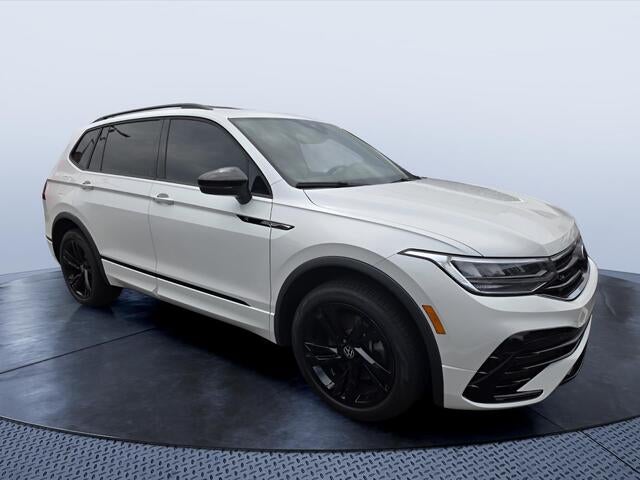 2024 Volkswagen Tiguan SE R-Line Black