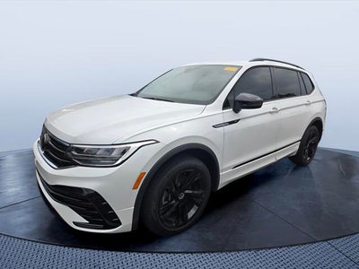 2024 Volkswagen Tiguan SE R-Line Black