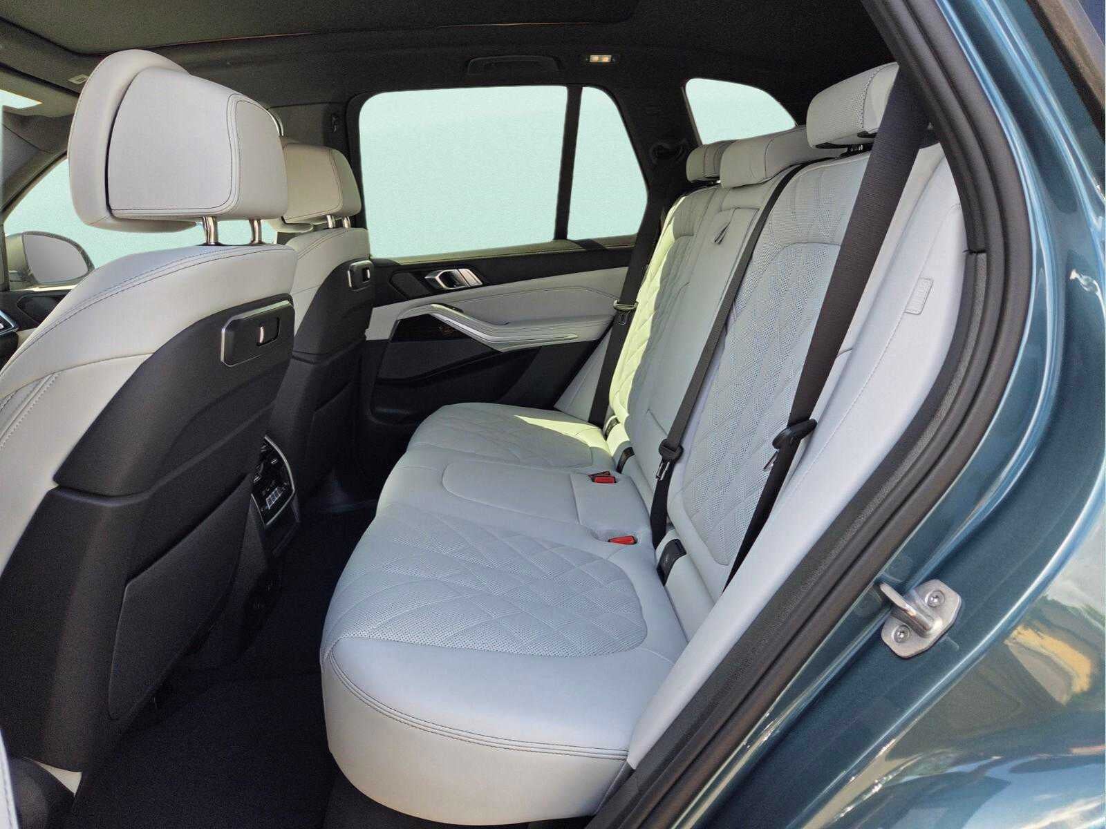 2026 BMW X5 sDrive40i sDrive40i