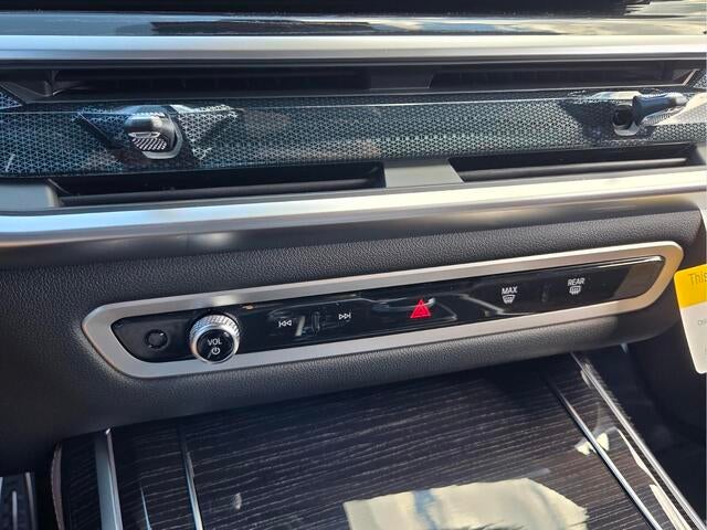 2027 BMW X7 xDrive40i xDrive40i