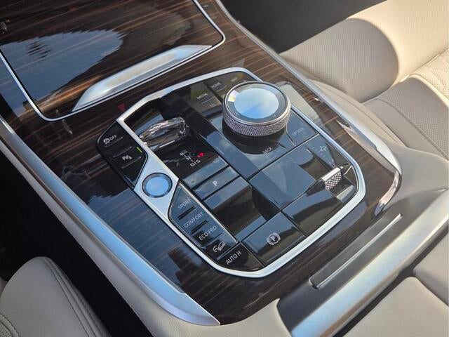 2027 BMW X7 xDrive40i xDrive40i