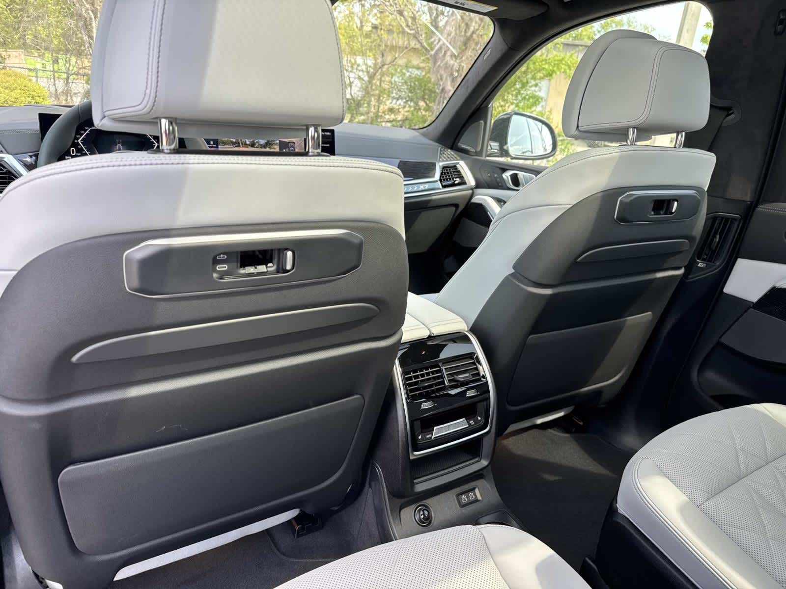 2026 BMW X7 xDrive40i xDrive40i