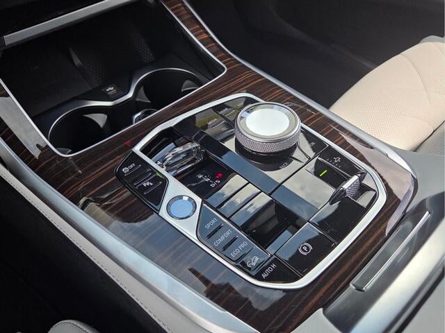 2027 BMW X7 xDrive40i xDrive40i
