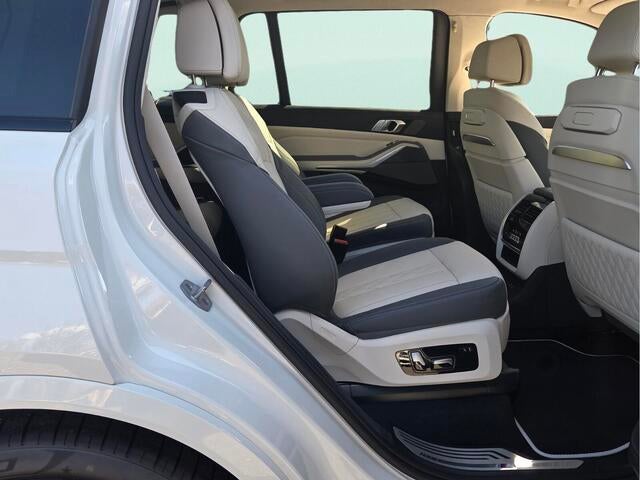 2027 BMW X7 xDrive40i xDrive40i