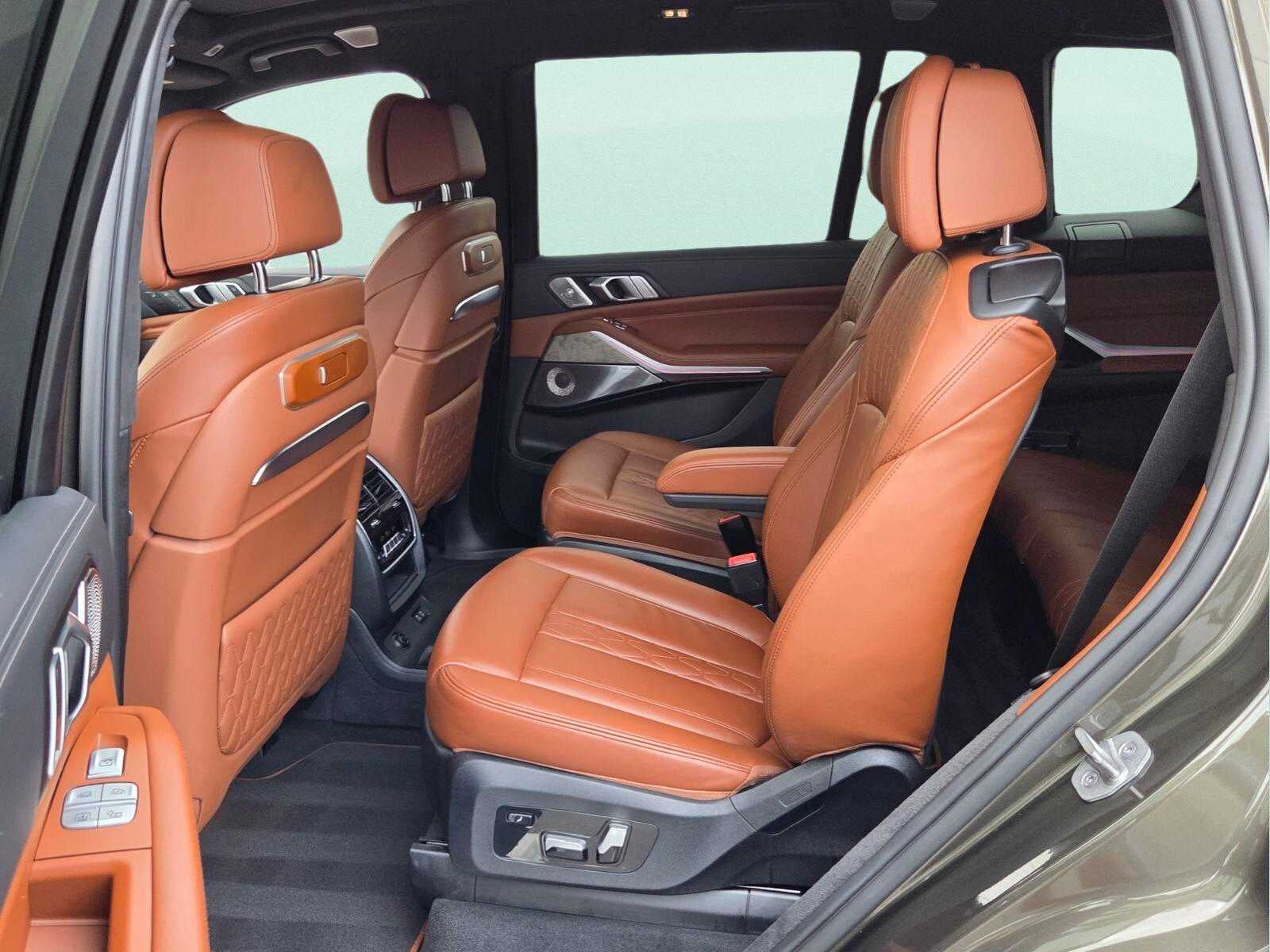 2024 BMW X7 M60i M60i