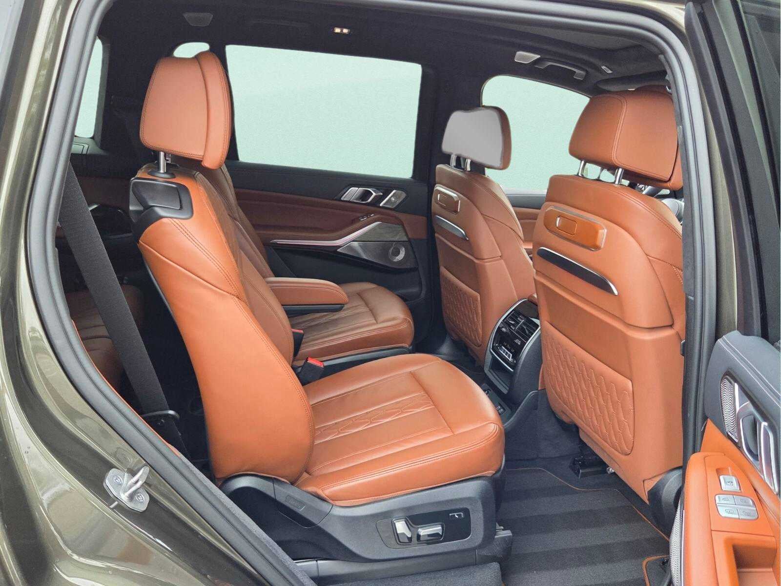 2024 BMW X7 M60i M60i