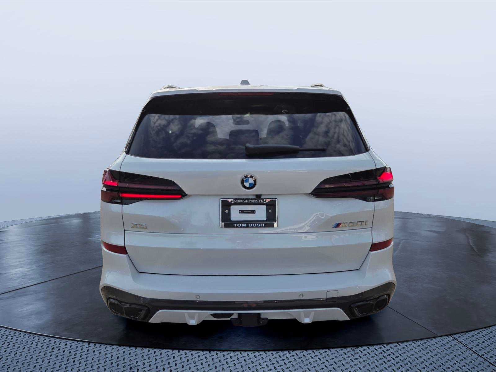 2026 BMW X5 M60i M60i