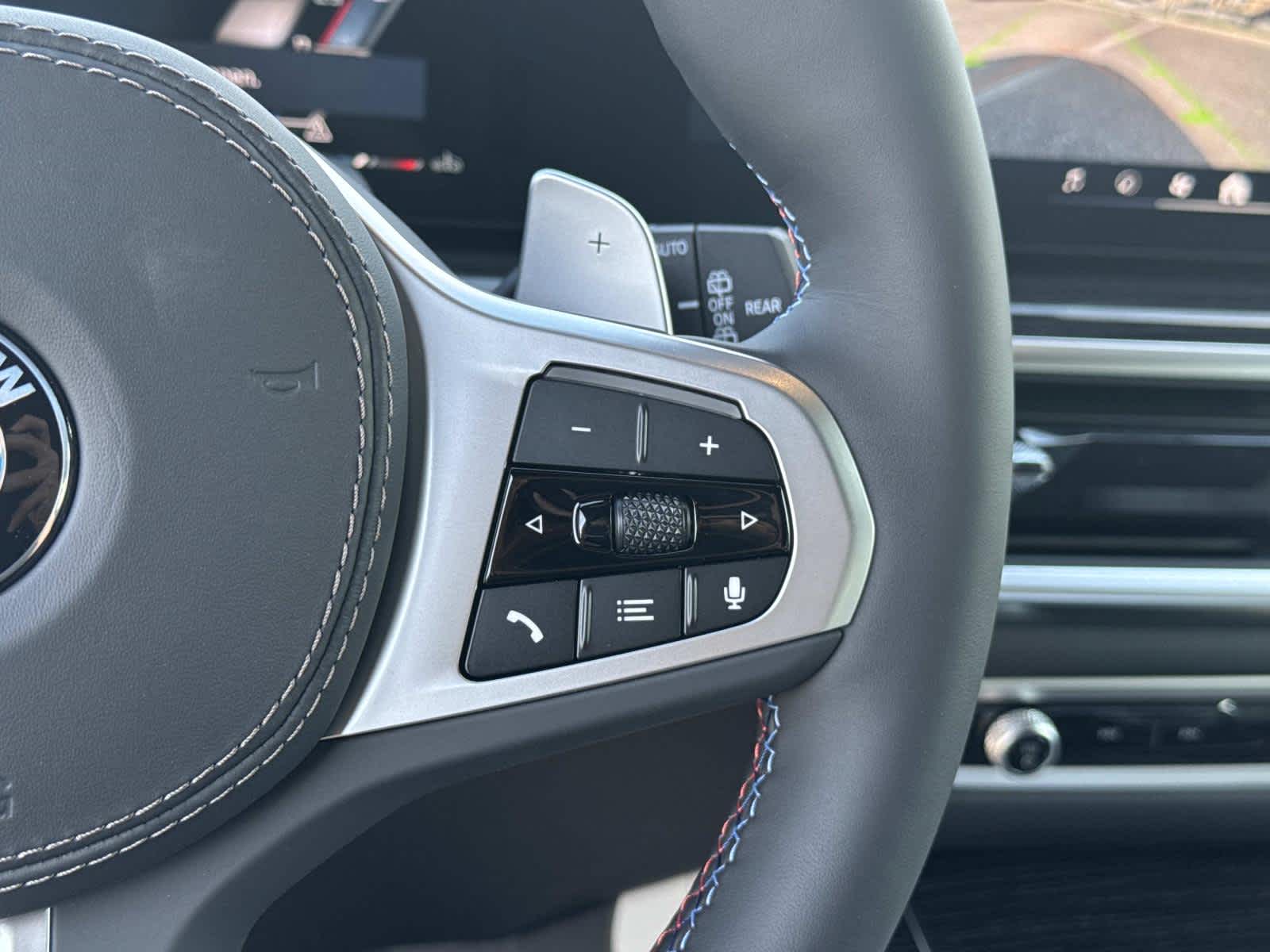 2026 BMW X5 M60i M60i