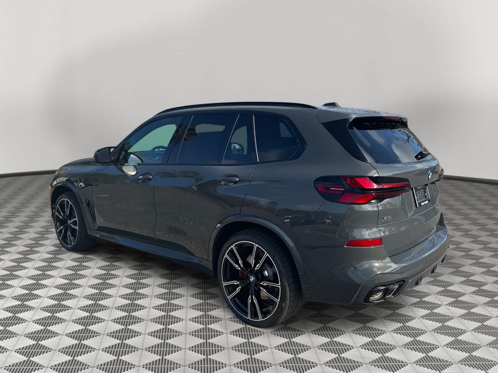 2026 BMW X5 M60i M60i