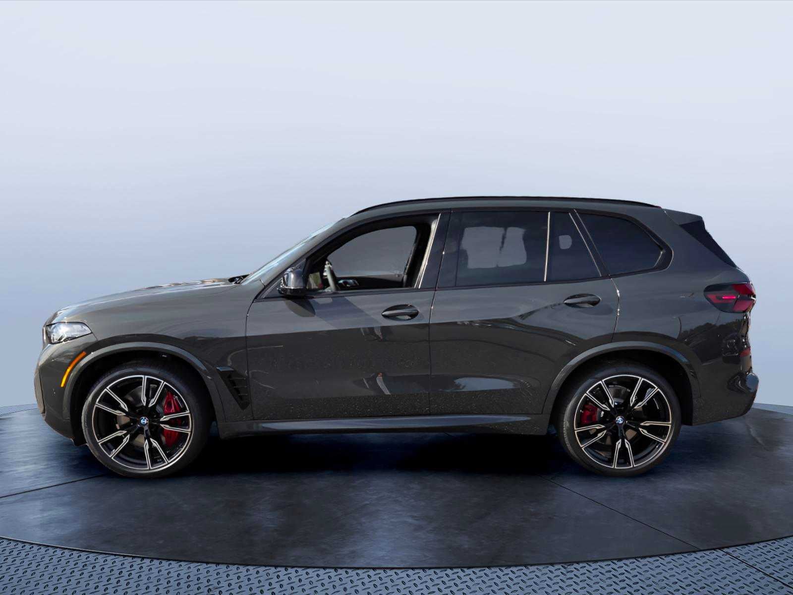 2026 BMW X5 M60i M60i