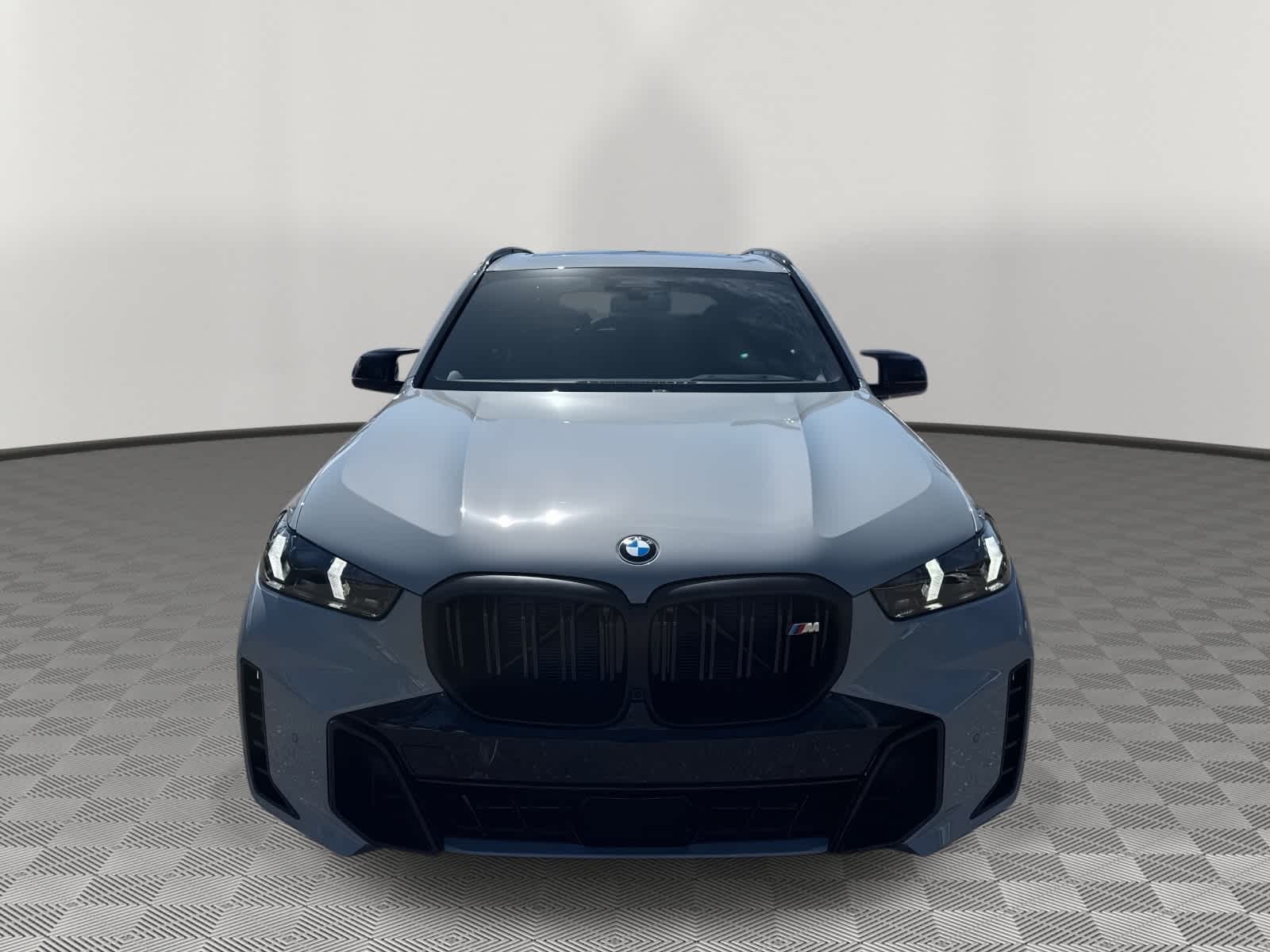 2026 BMW X5 M60i M60i