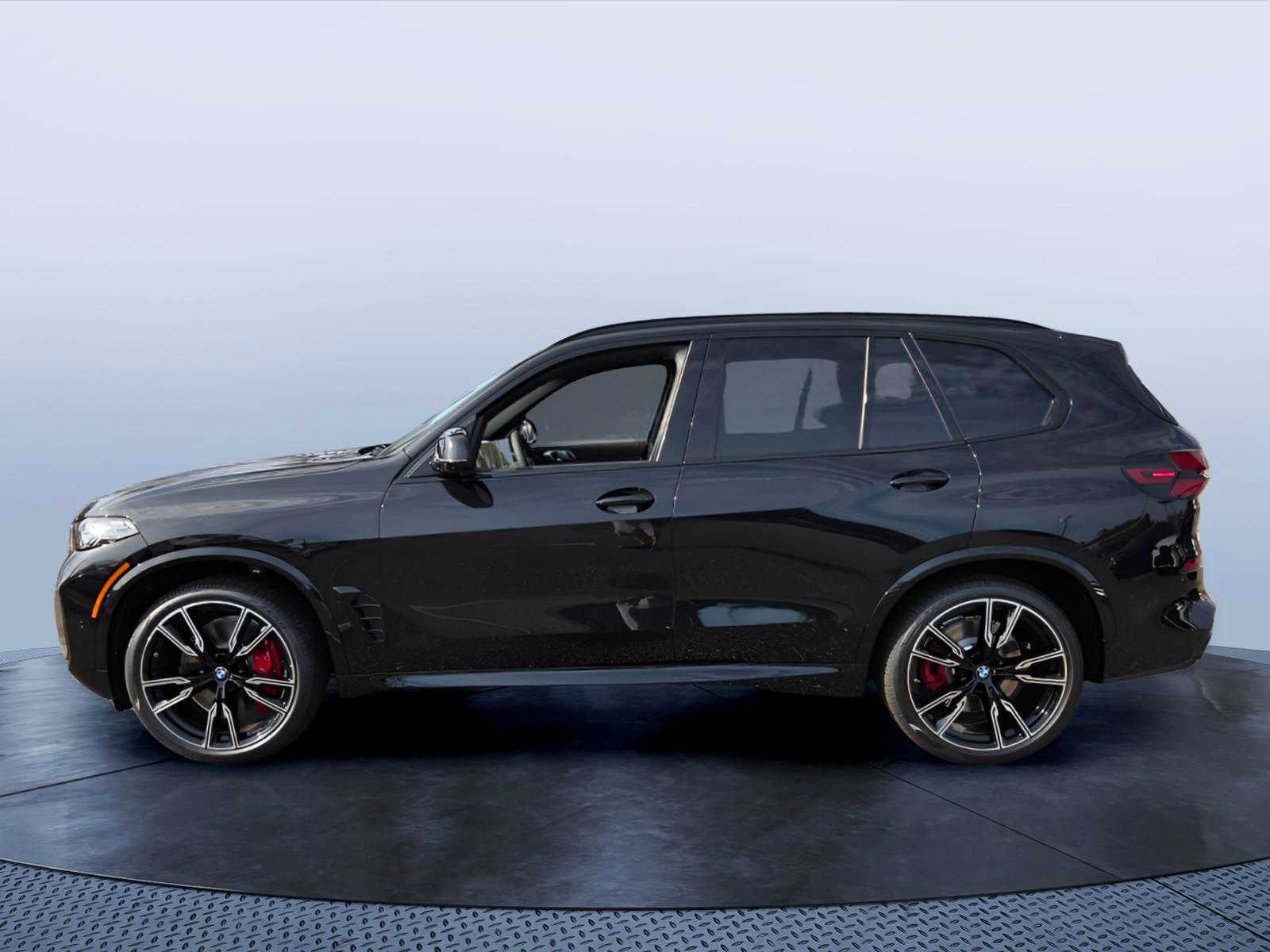 2026 BMW X5 M60i M60i