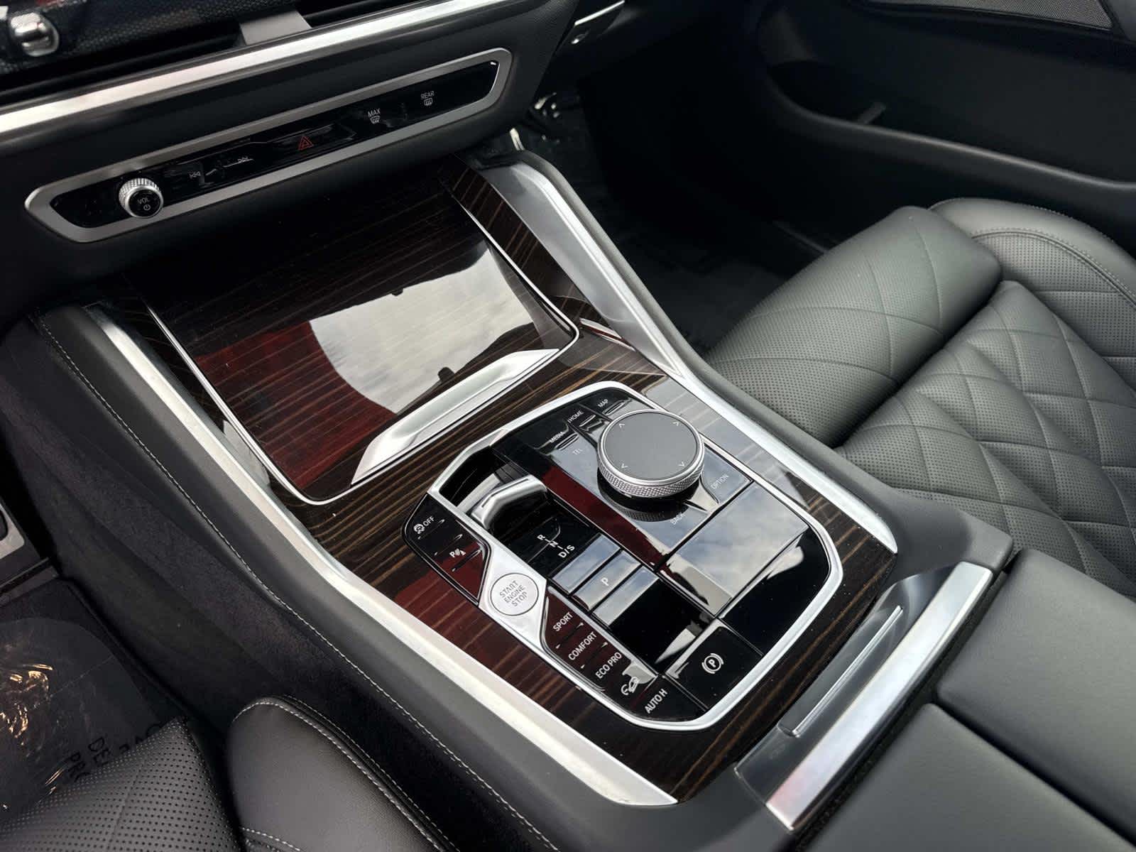 2025 BMW X6 xDrive40i