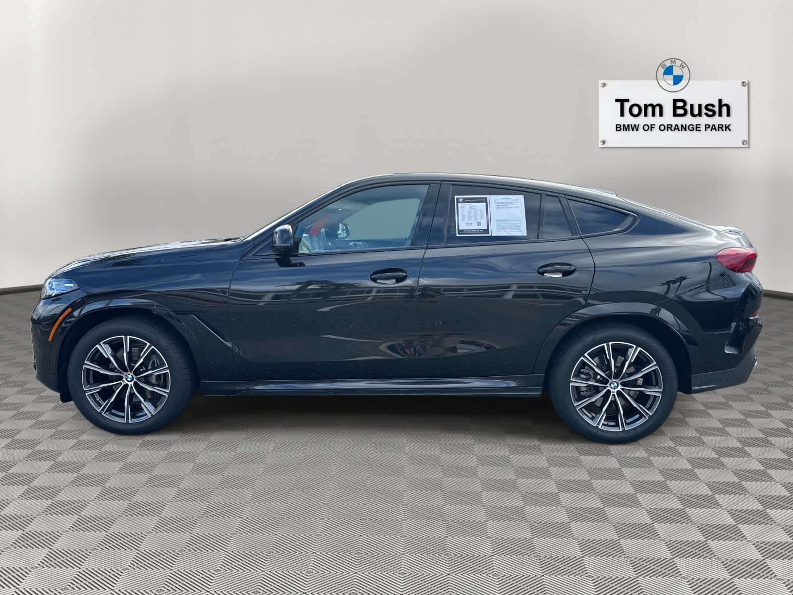 2025 BMW X6 xDrive40i