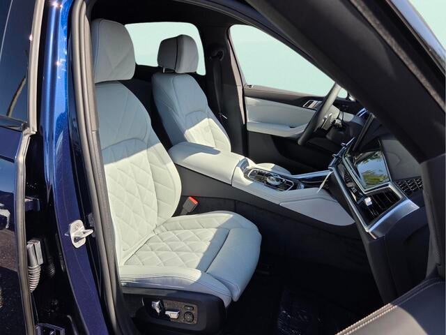 2027 BMW X6 xDrive40i xDrive40i