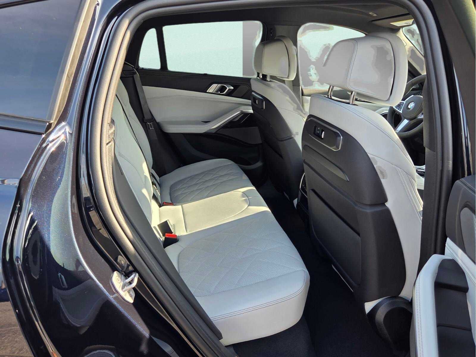 2027 BMW X6 xDrive40i xDrive40i