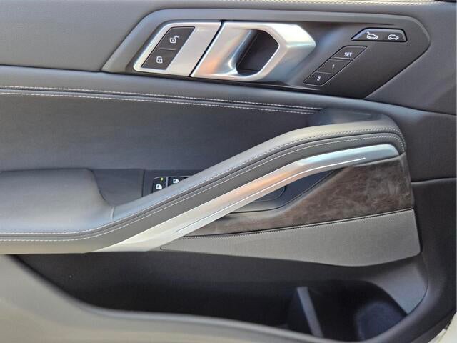 2026 BMW X6 xDrive40i xDrive40i
