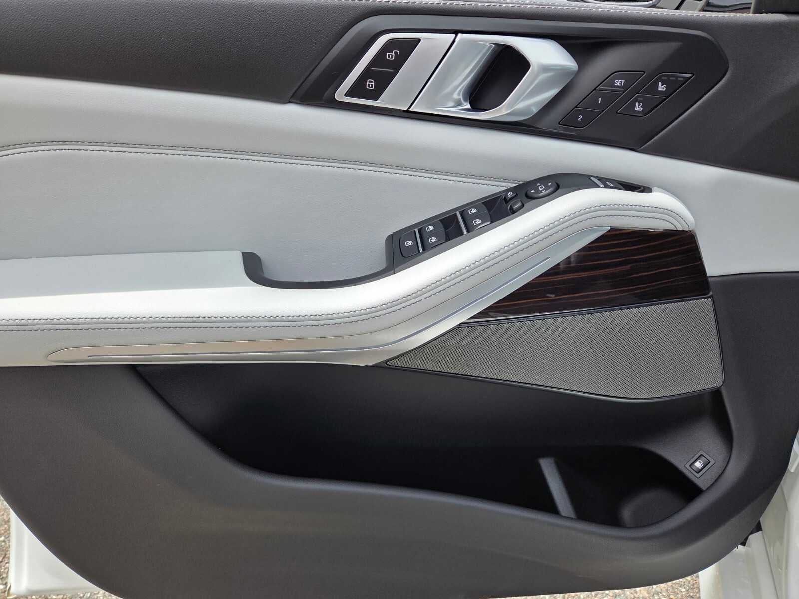 2026 BMW X5 xDrive50e xDrive50e