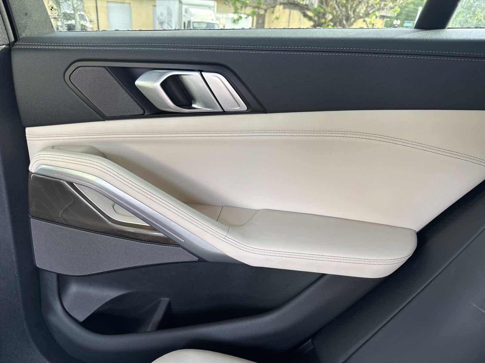 2023 BMW X6 xDrive40i xDrive40i