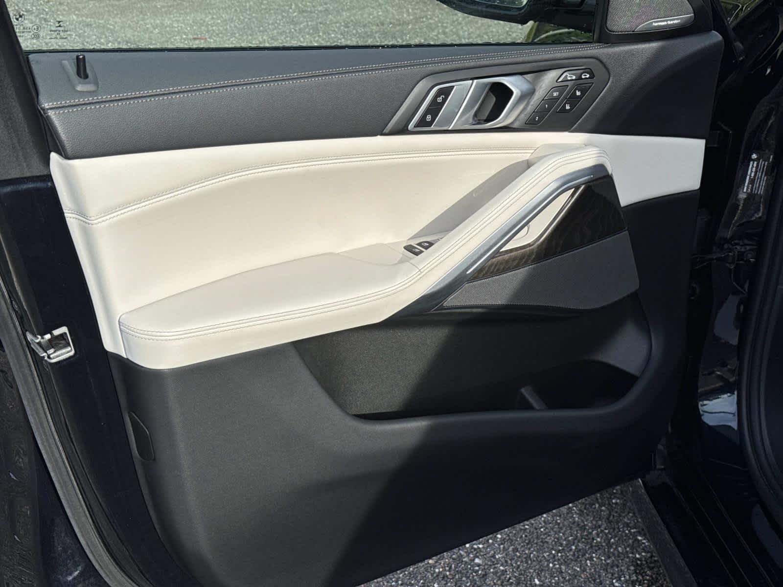 2023 BMW X6 xDrive40i xDrive40i