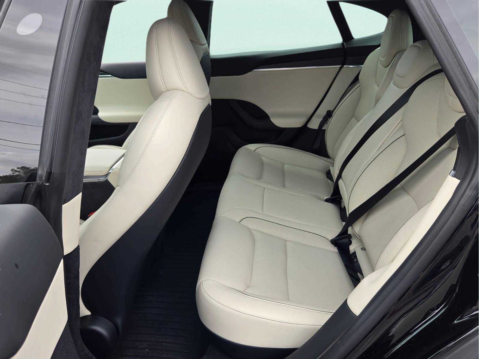 2023 Tesla Model S Plaid