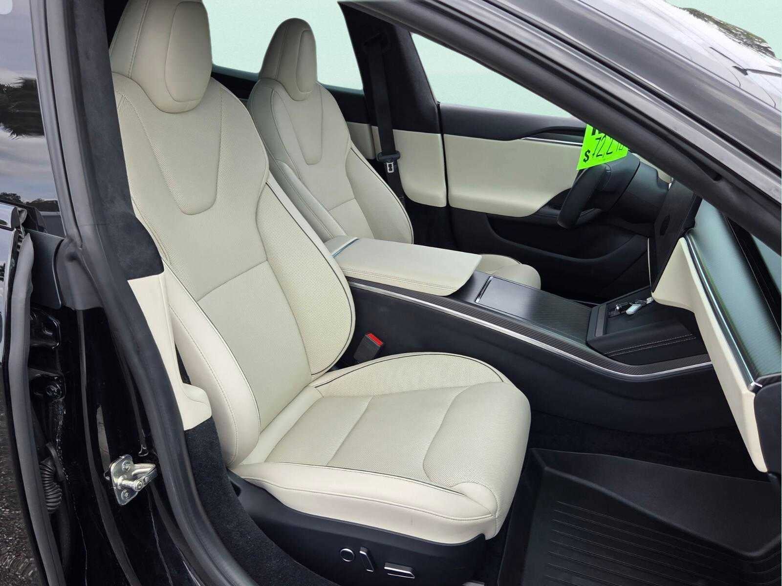 2023 Tesla Model S Plaid