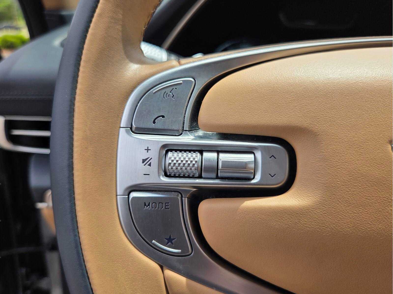 2024 Genesis GV80 Base