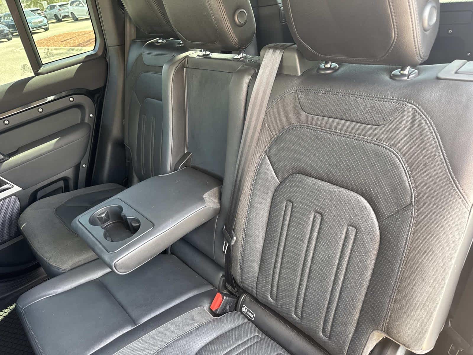 2020 Land Rover Defender SE