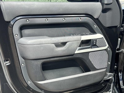 2020 Land Rover Defender SE