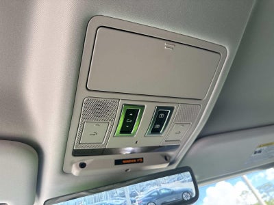 2020 Land Rover Defender SE