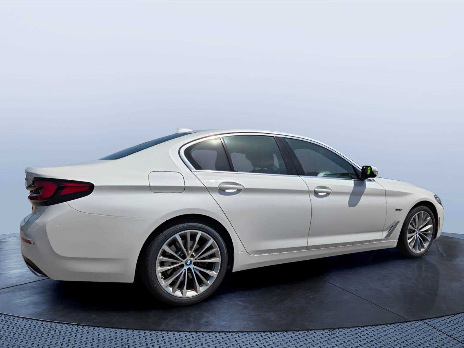 2023 BMW 530e 530e