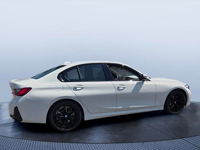 2026 BMW 330i 330i