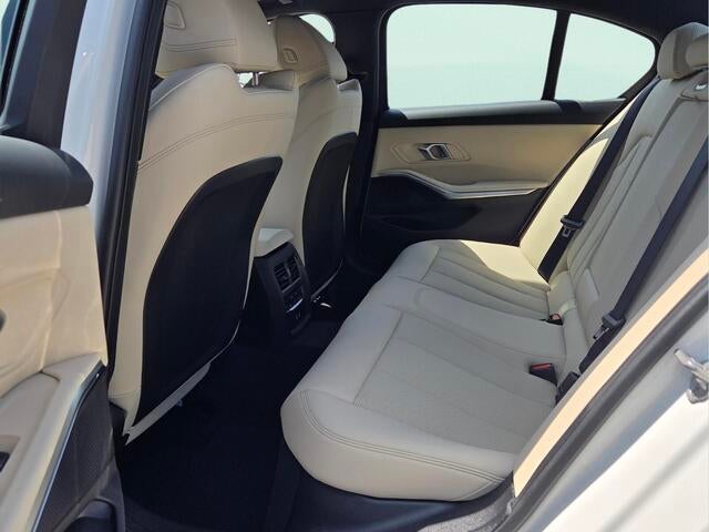 2026 BMW 330i 330i