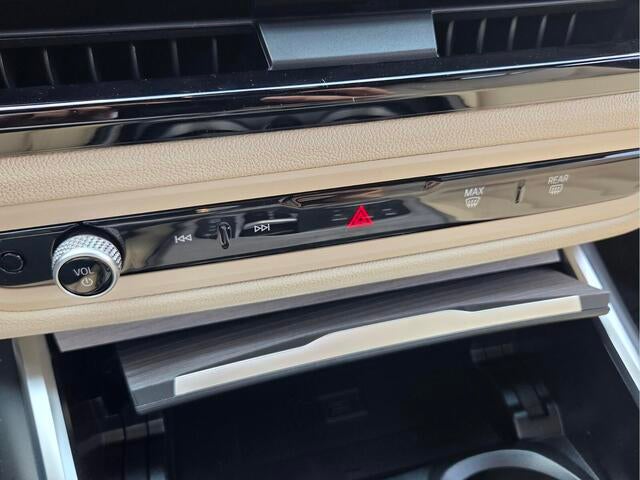 2026 BMW 330i 330i