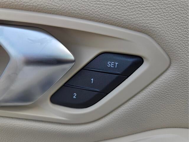 2026 BMW 330i 330i