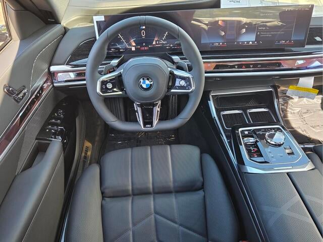 2026 BMW 740i 740i