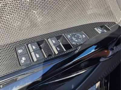 2026 BMW 740i 740i