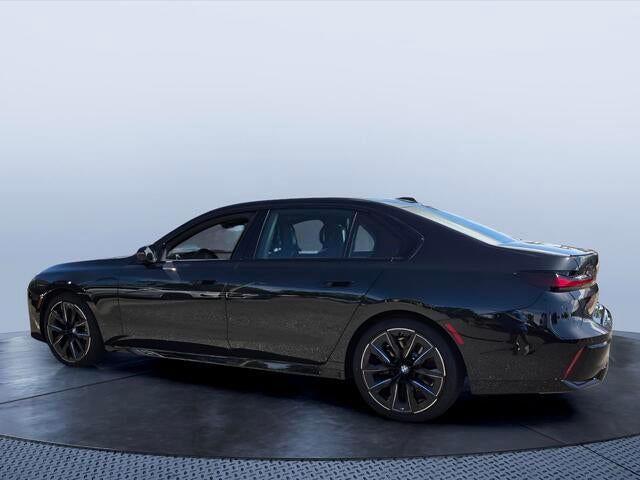 2026 BMW 740i 740i