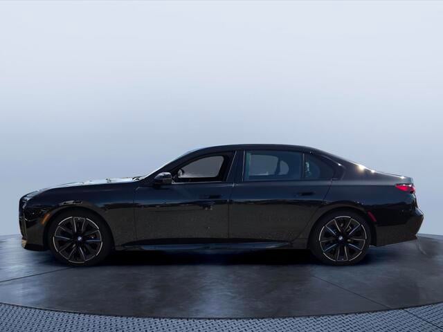 2026 BMW 740i 740i