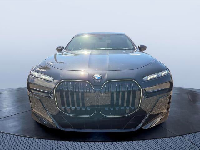 2026 BMW 740i 740i