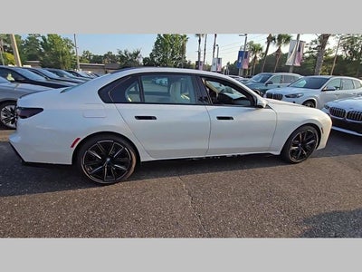 2025 BMW 7 Series 750e xDrive