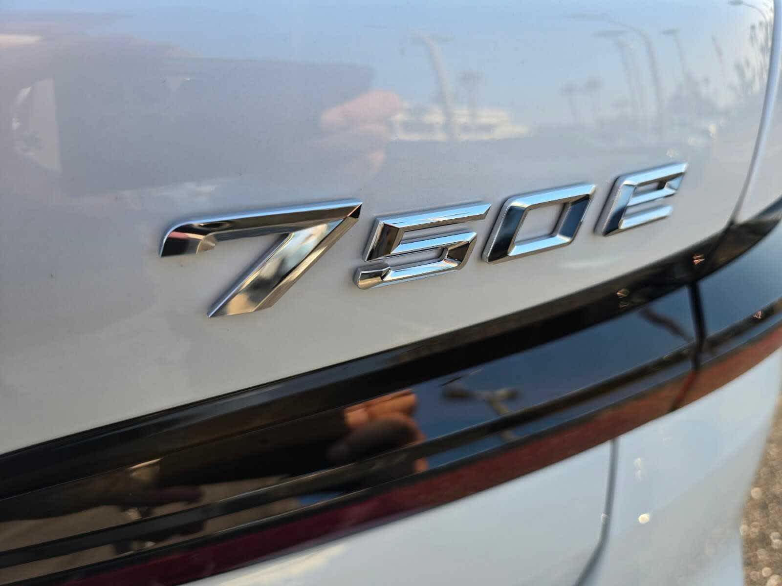 2025 BMW 7 Series 750e xDrive