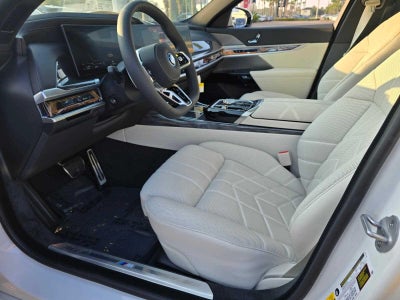 2025 BMW 7 Series 750e xDrive