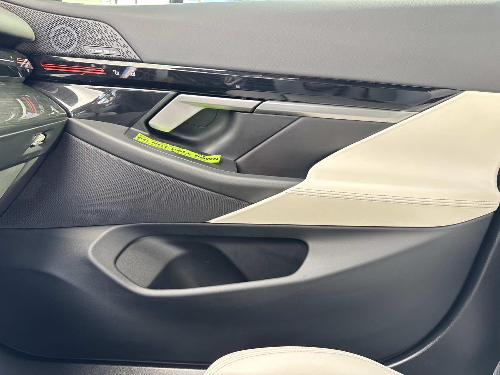 2025 BMW 5 Series 530i