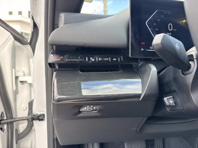 2025 BMW 5 Series 530i